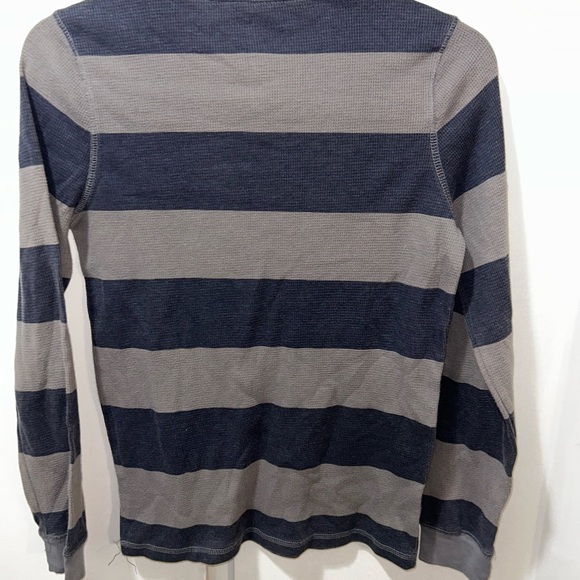 Urban Pipeline Gray and Black Striped Long Sleeve Shirt - Picture 2 of 3